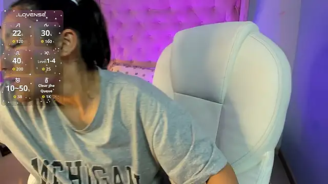 Snapshot of _Sophie__miller chatting on 02-08-26, 08:12 Sophie miller online show from 02-08-26, 08:12