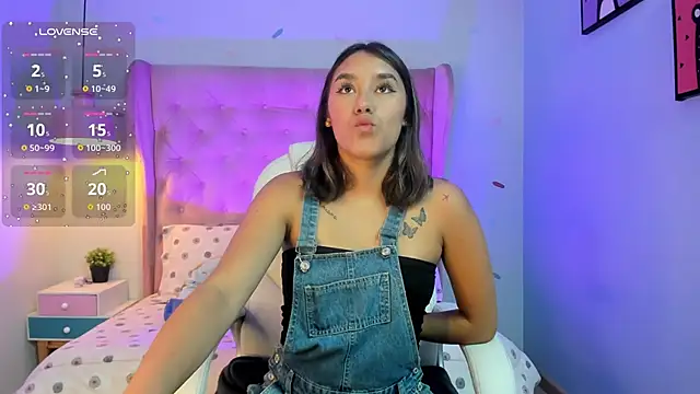 Snapshot of _Sophie__miller chatting on 02-22-26, 08:07 Sophie miller online show from 02-22-26, 08:07