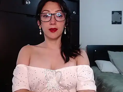 Alicee moss online show from 07-24-26, 09:57