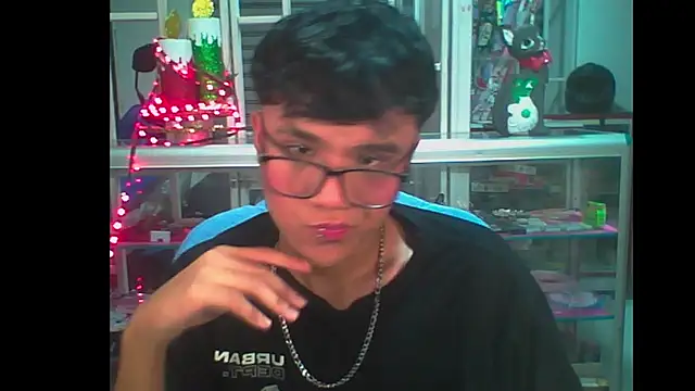 Snapshot of Baby_Cream chatting on 12-11-24, 04:39 Baby Cream online show from 12-11-24, 04:39