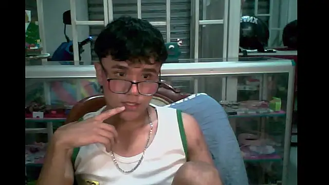 Snapshot of Baby_Cream chatting on 12-13-24, 10:51 Baby Cream online show from 12-13-24, 10:51