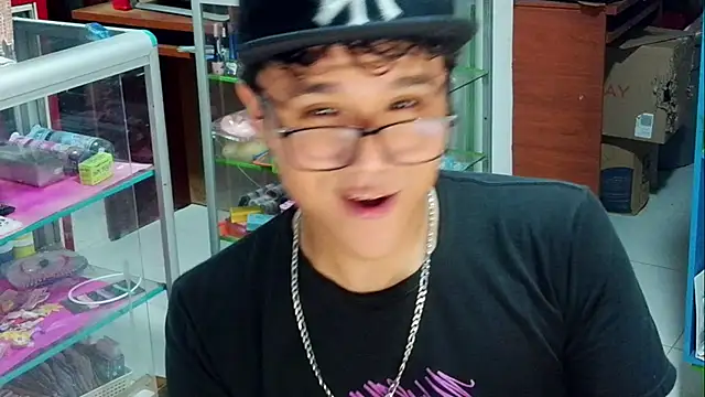 Snapshot of Baby_Cream chatting on 02-20-25, 07:23 Baby Cream online show from 02-20-25, 07:23