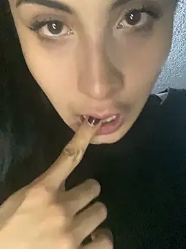 Effyvice13 online show from 09-30-25, 04:06