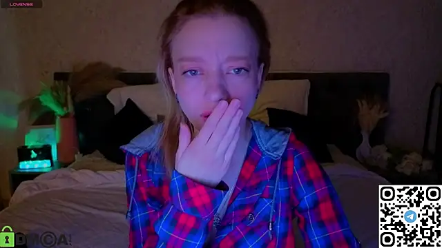 Michelle Blond online show from 04-27-26, 01:03