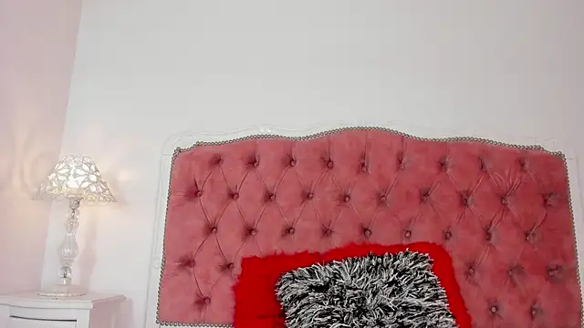 Snapshot of amberlitle chatting on 09-11-25, 12:16 amberlitle online show from 09-11-25, 12:16