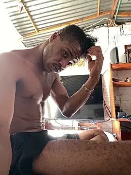 Snapshot of ElNegroRony chatting on 12-25-24, 08:39 ElNegroRony online show from 12-25-24, 08:39