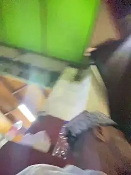 Snapshot of ElNegroRony chatting on 03-08-25, 06:21 ElNegroRony online show from 03-08-25, 06:21