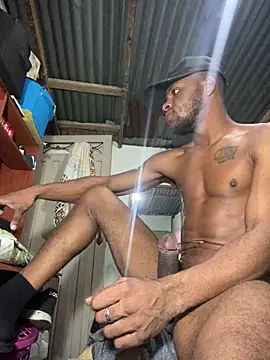 Snapshot of ElNegroRony chatting on 12-17-25, 08:59 ElNegroRony online show from 12-17-25, 08:59