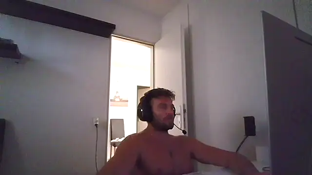 alpha-hunk online show from 07-20-26, 04:42
