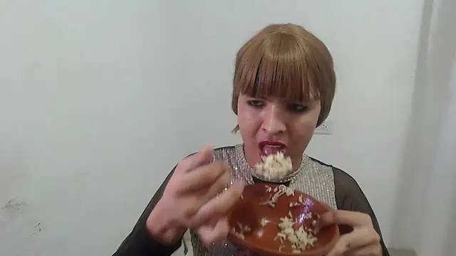 Snapshot of estefania224 chatting on 06-10-26, 12:37 estefania224 online show from 06-10-26, 12:37