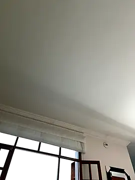 aurora divine online show from 10-25-25, 12:56