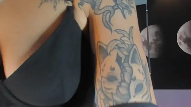 Snapshot of maddy_walker chatting on 12-10-24, 09:00 maddy walker online show from 12-10-24, 09:00