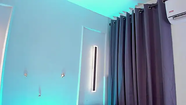 Snapshot of maddy_walker chatting on 09-16-25, 08:43 maddy walker online show from 09-16-25, 08:43