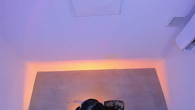 Snapshot of maddy_walker chatting on 09-28-25, 08:14 maddy walker online show from 09-28-25, 08:14