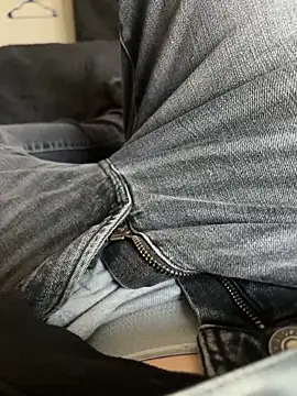 Snapshot of bigbeast19393 chatting on 02-26-26, 05:56 bigbeast19393 online show from 02-26-26, 05:56