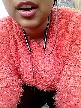 Snapshot of ruhi2003 chatting on 12-17-24, 10:12 ruhi2003 online show from 12-17-24, 10:12