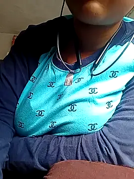 Snapshot of ruhi2003 chatting on 01-22-25, 09:13 ruhi2003 online show from 01-22-25, 09:13