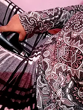 Snapshot of ruhi2003 chatting on 01-29-25, 07:25 ruhi2003 online show from 01-29-25, 07:25