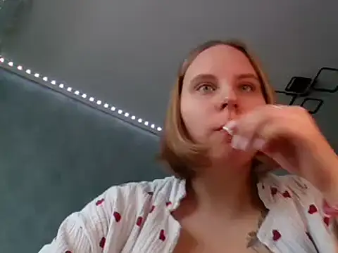 Thalia  Star online show from 01-04-25, 08:49