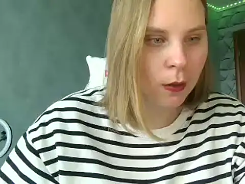 Thalia  Star online show from 02-19-25, 10:56