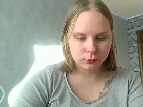 Thalia  Star online show from 02-20-25, 01:19