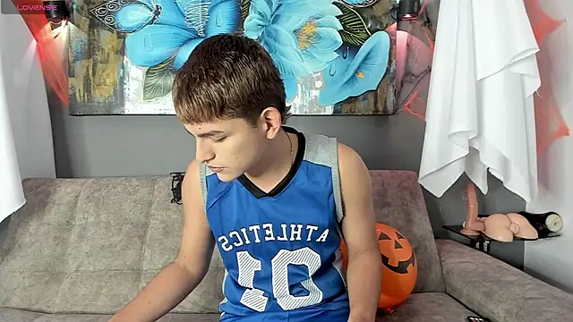 Snapshot of Lyam_ap chatting on 10-19-25, 06:52 Lyam ap online show from 10-19-25, 06:52