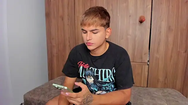 Snapshot of Lyam_ap chatting on 11-02-25, 10:28 Lyam ap online show from 11-02-25, 10:28