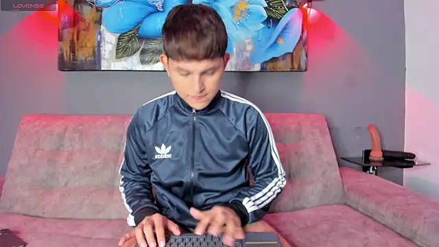 Snapshot of Lyam_ap chatting on 11-18-25, 04:50 Lyam ap online show from 11-18-25, 04:50