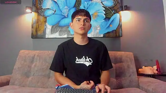 Snapshot of Lyam_ap chatting on 12-18-25, 07:58 Lyam ap online show from 12-18-25, 07:58