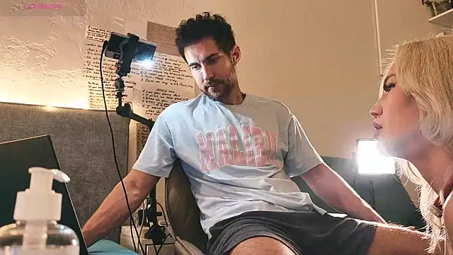 2lust online show from 12-22-25, 08:55