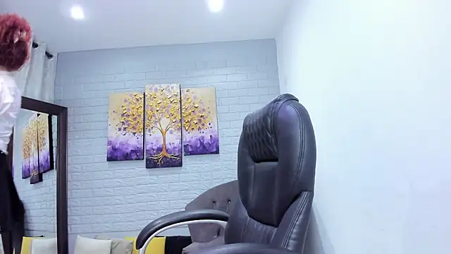 ebbafernandez  online show from 01-09-26, 11:46