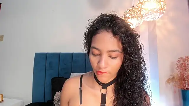Snapshot of AntonellaHall_ chatting on 06-11-26, 12:43 AntonellaHall online show from 06-11-26, 12:43