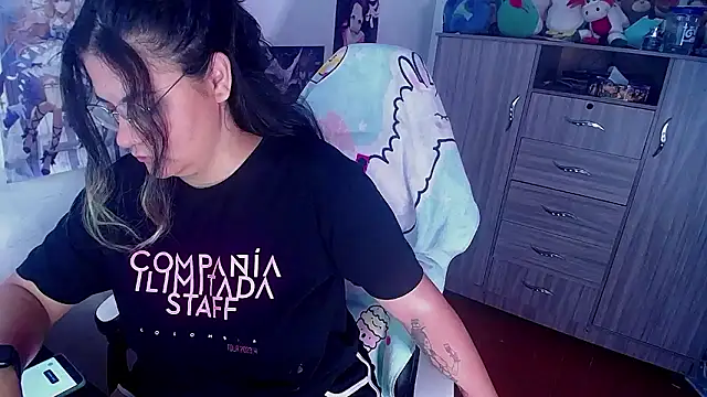 gigiqueen 18 online show from 12-05-24, 01:28