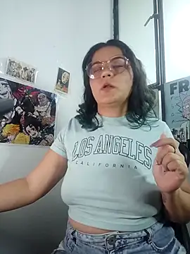 gigiqueen 18 online show from 05-11-26, 12:27