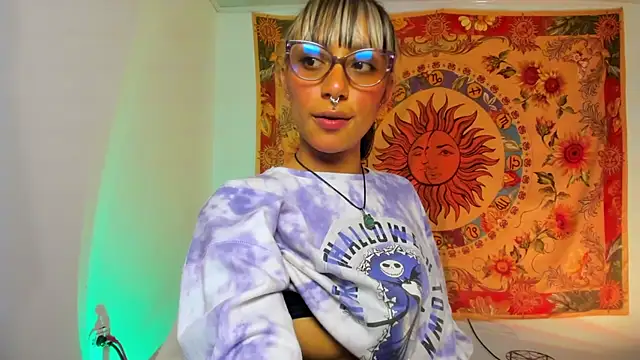 Snapshot of Demeter__ chatting on 06-11-26, 02:53 Demeter online show from 06-11-26, 02:53