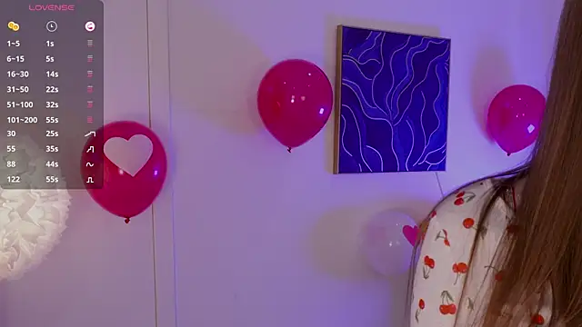 Lilly Colins online show from 02-14-25, 03:15