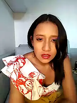 Snapshot of cami_victoria chatting on 12-12-24, 07:15 cami victoria online show from 12-12-24, 07:15