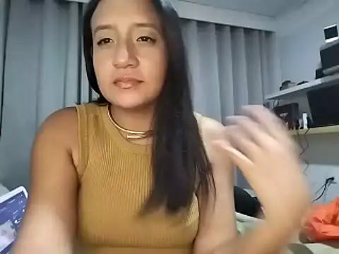 Snapshot of cami_victoria chatting on 05-25-26, 07:20 cami victoria online show from 05-25-26, 07:20