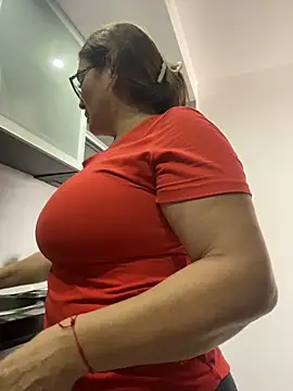 AntonellaAlondra4 online show from 12-22-24, 07:21