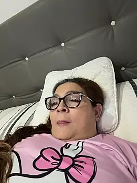 AntonellaAlondra4 online show from 05-13-26, 03:59