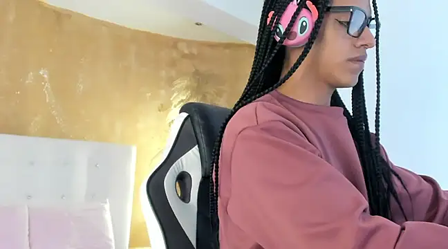 Snapshot of APRILL_FOXX chatting on 02-27-25, 03:04 APRILL FOXX online show from 02-27-25, 03:04