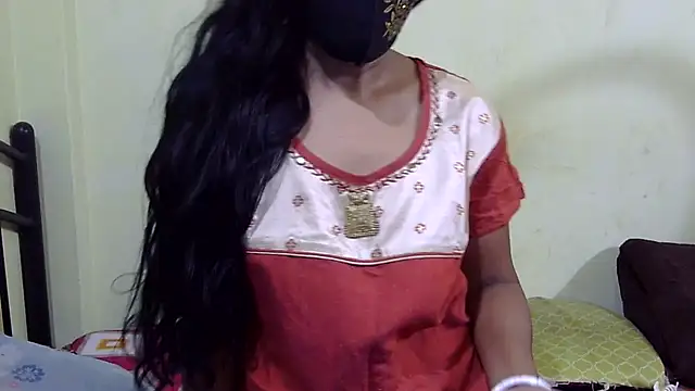 Pramila Manish online show from 10-31-25, 03:02