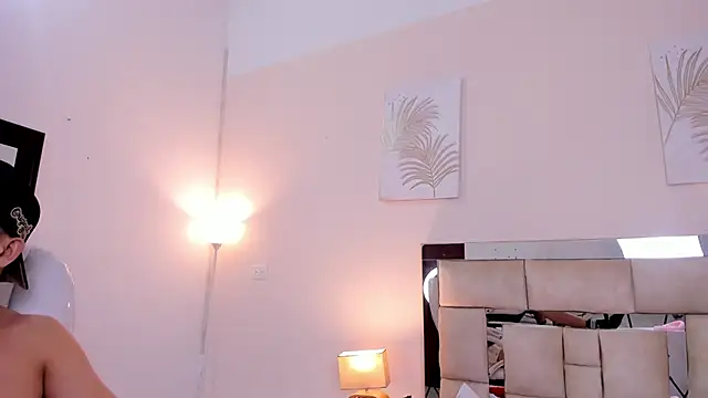 saraandstiven online show from 03-19-25, 03:09