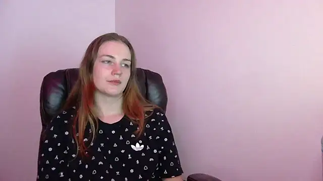 Snapshot of KLEOKILLS chatting on 01-02-25, 02:22 KLEOKILLS online show from 01-02-25, 02:22