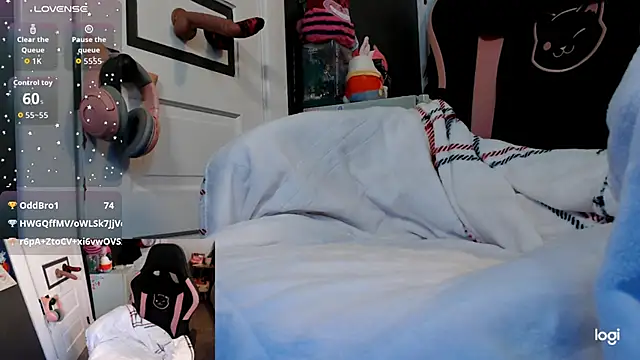 Snapshot of KSwonderland6 chatting on 12-02-25, 05:41 KSwonderland6 online show from 12-02-25, 05:41