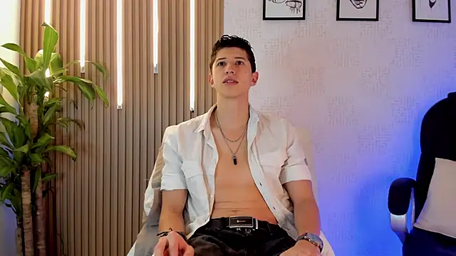 Snapshot of Dorianmistery2322_ chatting on 11-27-25, 12:13 Dorianmistery2322 online show from 11-27-25, 12:13