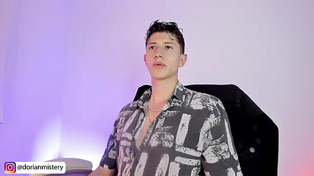 Dorianmistery2322  online show from 04-10-26, 11:42