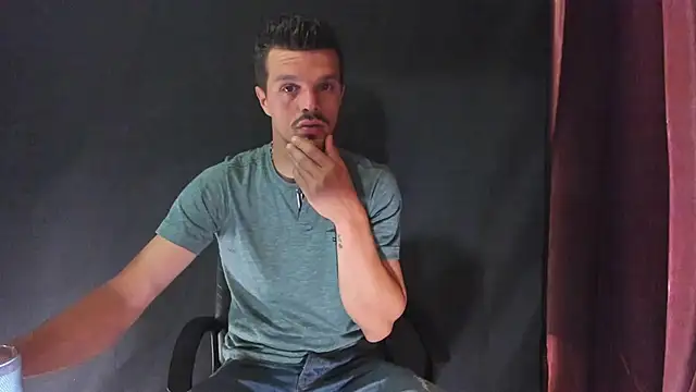 Snapshot of DonyBrown chatting on 05-03-26, 11:44 DonyBrown online show from 05-03-26, 11:44
