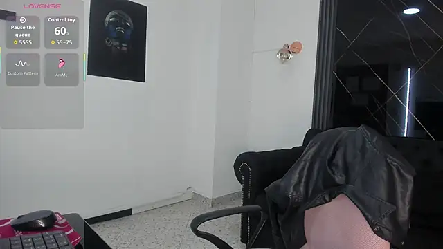 miacarperr1 online show from 02-13-26, 08:49