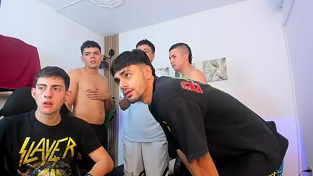 Sexy BoysW online show from 03-21-25, 08:29